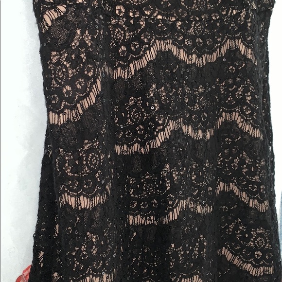 black lace dress - Picture 2 of 4